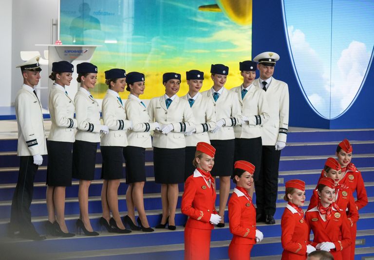 Бортпроводники авиакомпании Аэрофлот на Восточном экономическом форуме во Владивостоке Бортпроводники авиакомпании Аэрофлот на Восточном экономическом форуме во Владивостоке