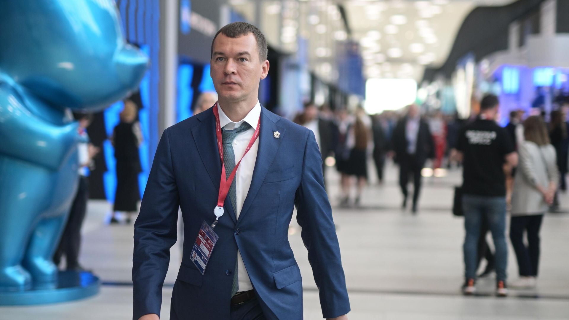 Губернатор Хабаровского края Михаил Дегтярев перед пленарным заседанием Губернатор Хабаровского края Михаил Дегтярев перед пленарным заседанием - РИА Новости, 1920, 12.05.2024