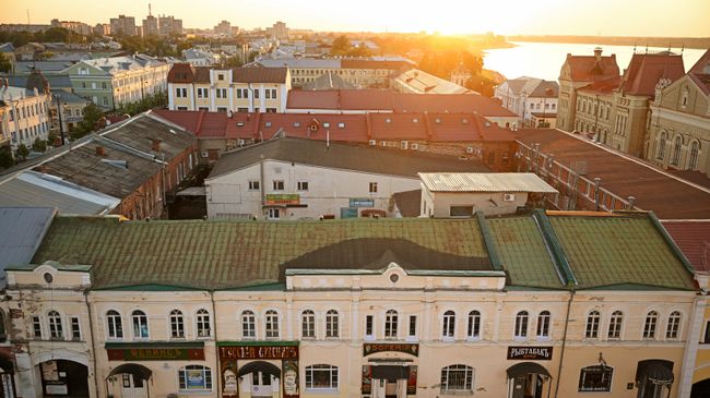 Вид на историческую часть Рыбинска с колокольни Спасо-Преображенского собора, Ярославская область Вид на историческую часть Рыбинска с колокольни Спасо-Преображенского собора, Ярославская область