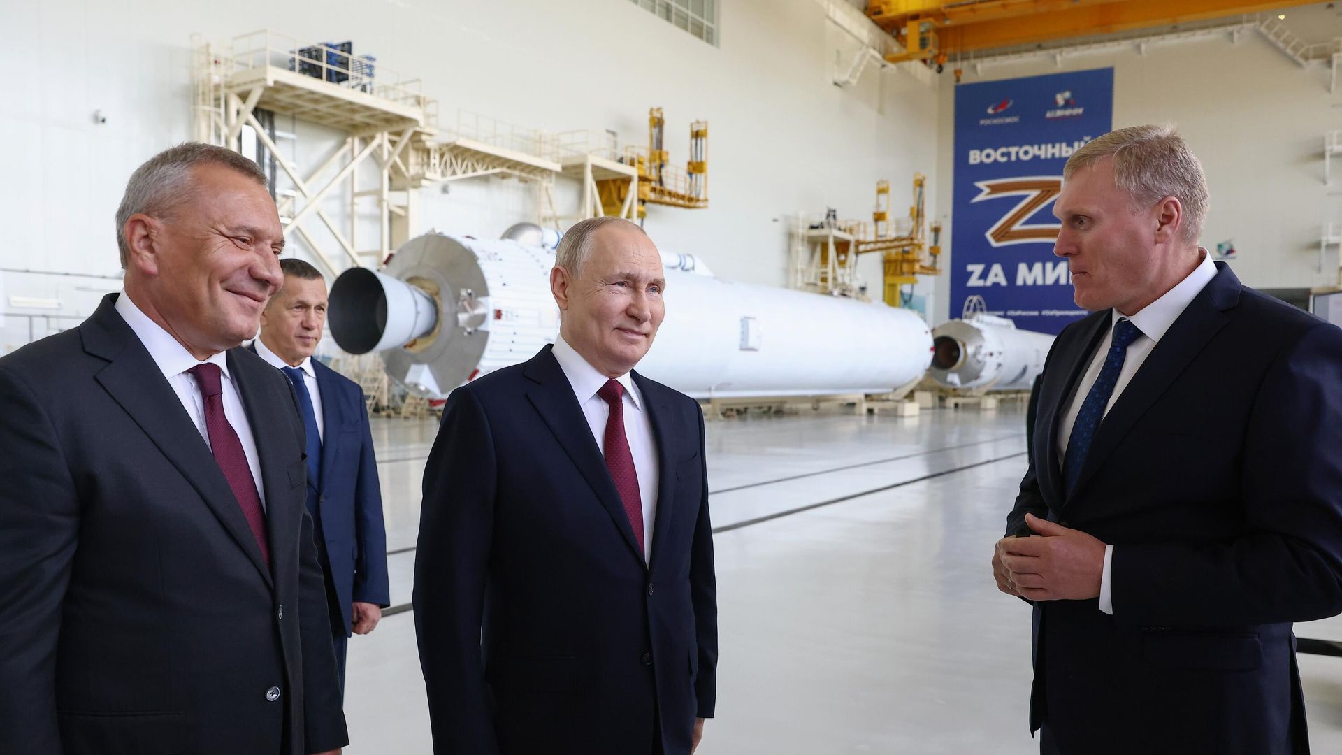 Президент России Владимир Путин на космодроме Восточный Президент России Владимир Путин на космодроме Восточный - РИА Новости, 1920, 13.09.2023