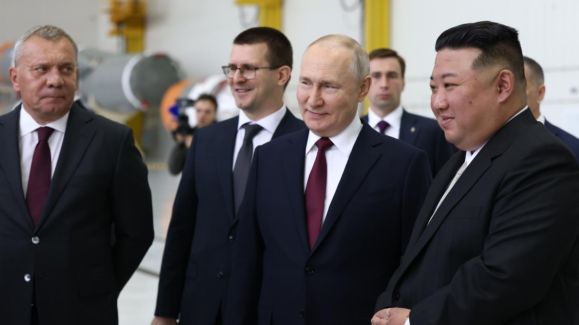 Президент РФ Владимир Путин и председатель Государственного совета КНДР Ким Чен Ын на космодроме Восточный - РИА Новости, 1920, 13.09.2023