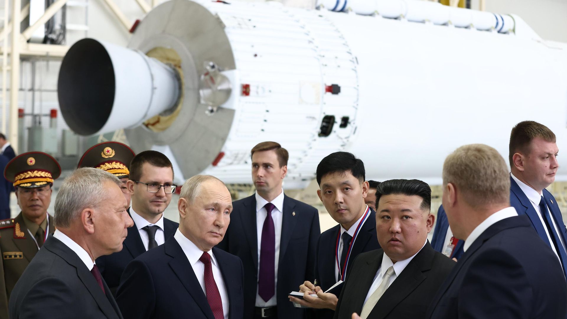 Владимир Путин и Ким Чен Ын на космодроме Восточный Владимир Путин и Ким Чен Ын на космодроме Восточный - РИА Новости, 1920, 13.09.2023