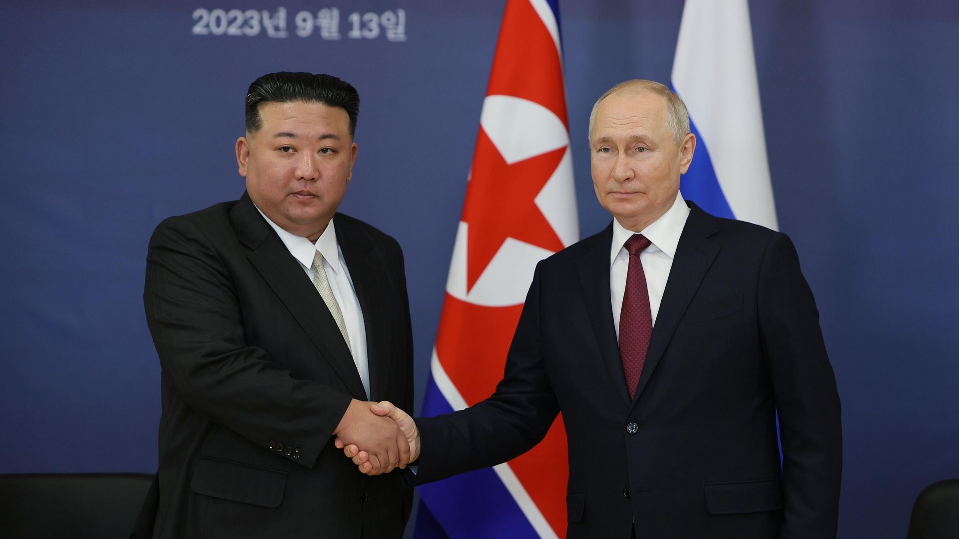 Владимир Путин и председатель Государственного совета КНДР Ким Чен Ын во время встречи Владимир Путин и председатель Государственного совета КНДР Ким Чен Ын во время встречи - РИА Новости, 1920, 13.09.2023