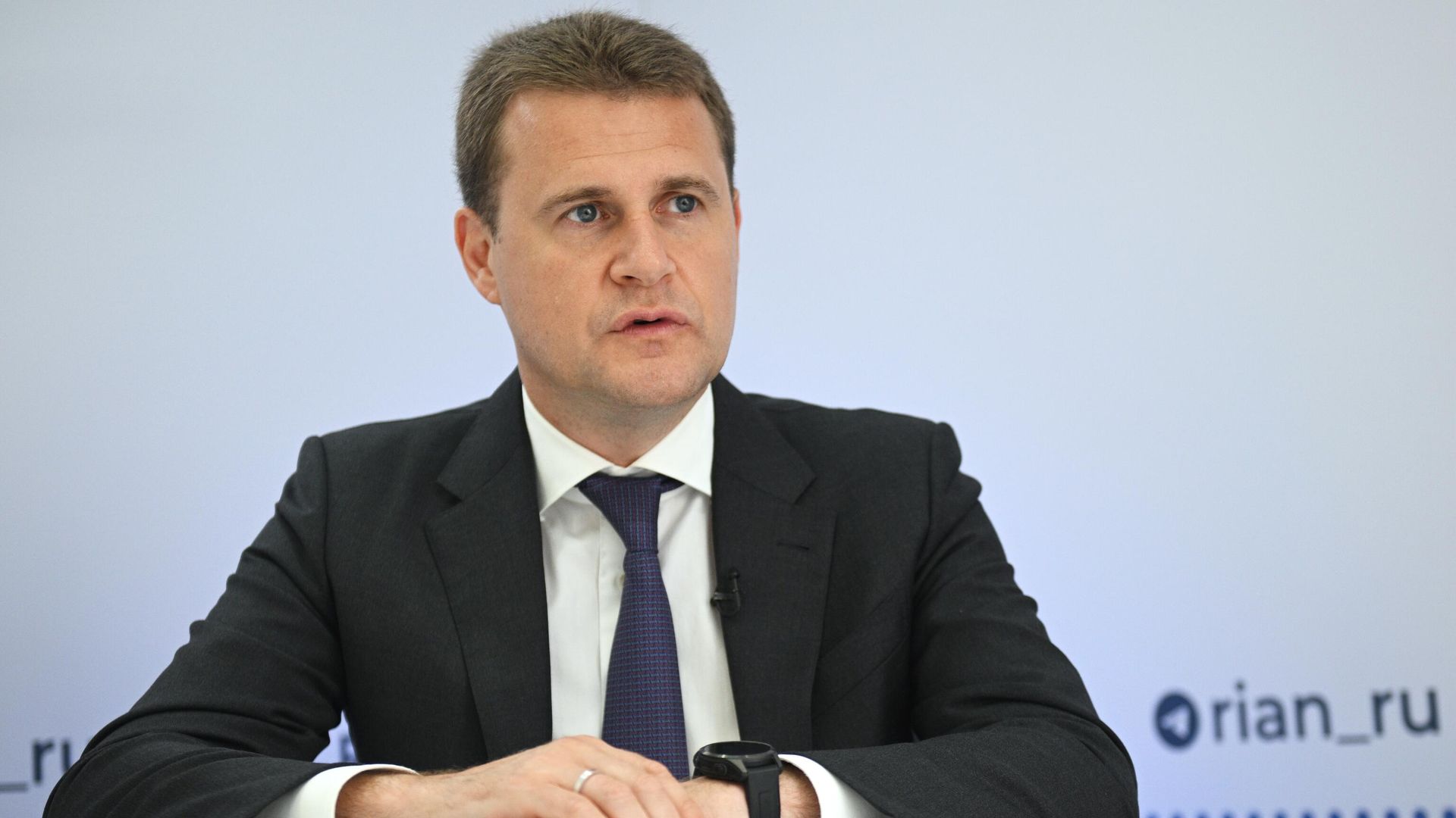 Министр Российской Федерации по развитию Дальнего Востока и Арктики Алексей Чекунков на ВЭФ-2023 - РИА Новости, 1920, 27.03.2025