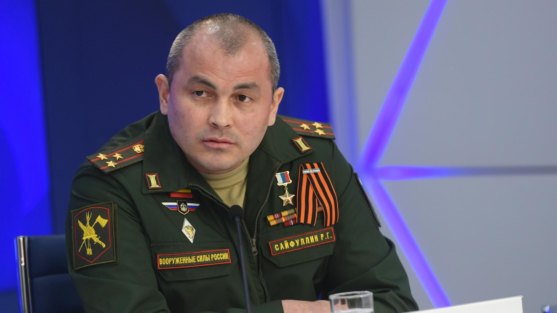 Герой России, полковник Рустам Сайфуллин Герой России, полковник Рустам Сайфуллин - РИА Новости, 1920, 04.03.2025