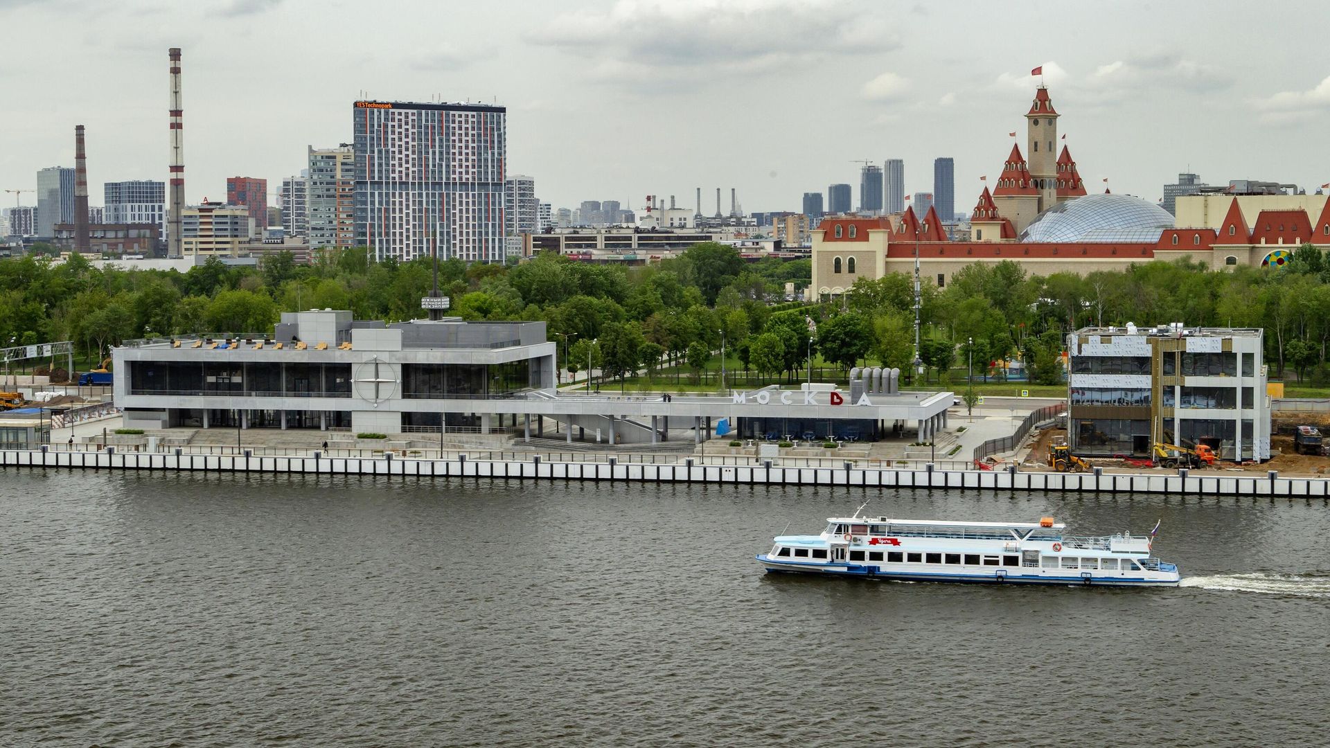 Здание Южного речного вокзала в Москве Здание Южного речного вокзала в Москве - РИА Новости, 1920, 10.10.2024