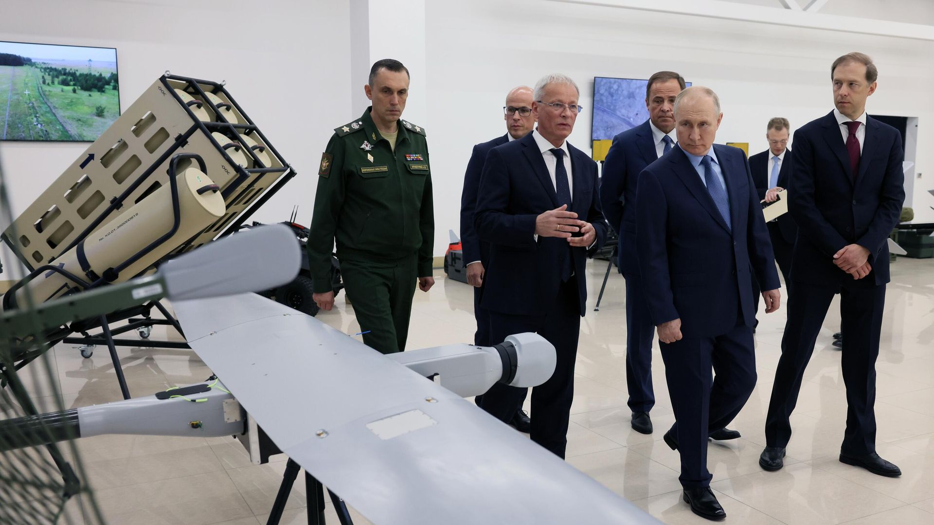 Рабочая поездка президента России Владимира Путина в Ижевск Рабочая поездка президента России Владимира Путина в Ижевск - РИА Новости, 1920, 19.09.2023