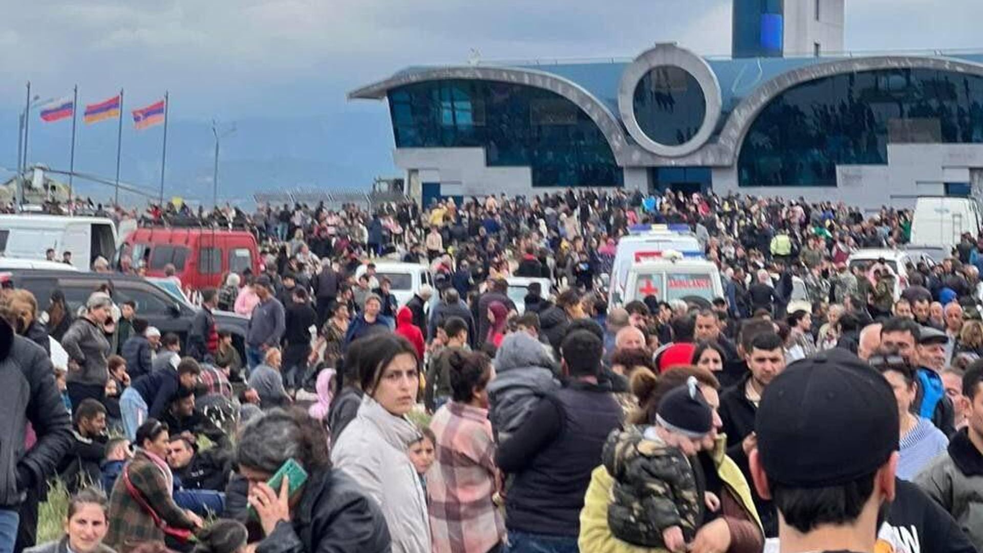 Жители Нагорного Карабаха в аэропорту Степанакерта Жители Нагорного Карабаха в аэропорту Степанакерта - РИА Новости, 1920, 24.09.2023