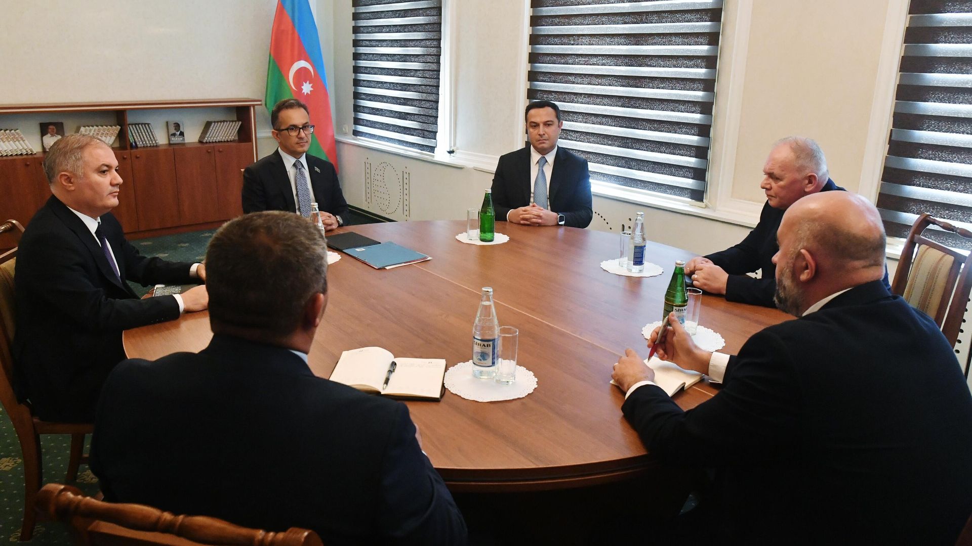 Встреча представителей Азербайджана с делегацией армян Карабаха в городе Евлах. 21 сентября 2023 - РИА Новости, 1920, 21.09.2023