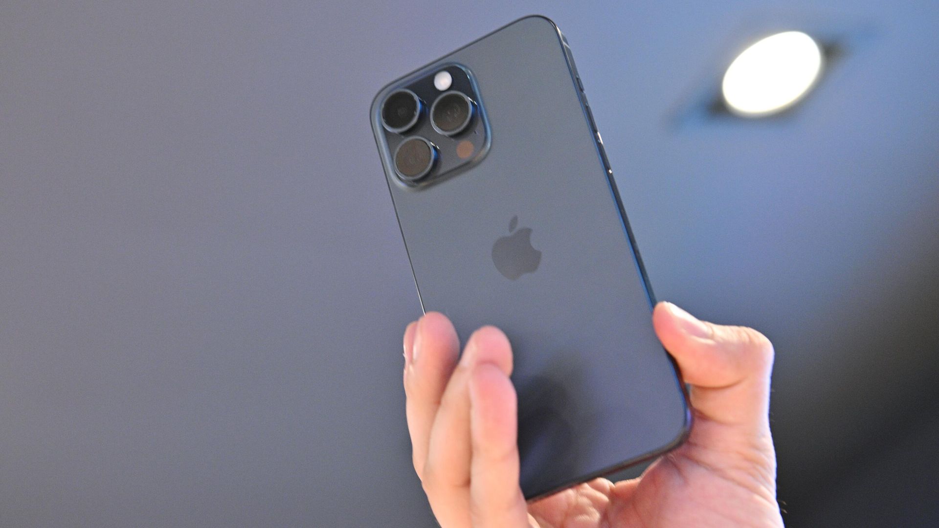 Смартфон iPhone 15 Смартфон iPhone 15 - РИА Новости, 1920, 08.12.2023