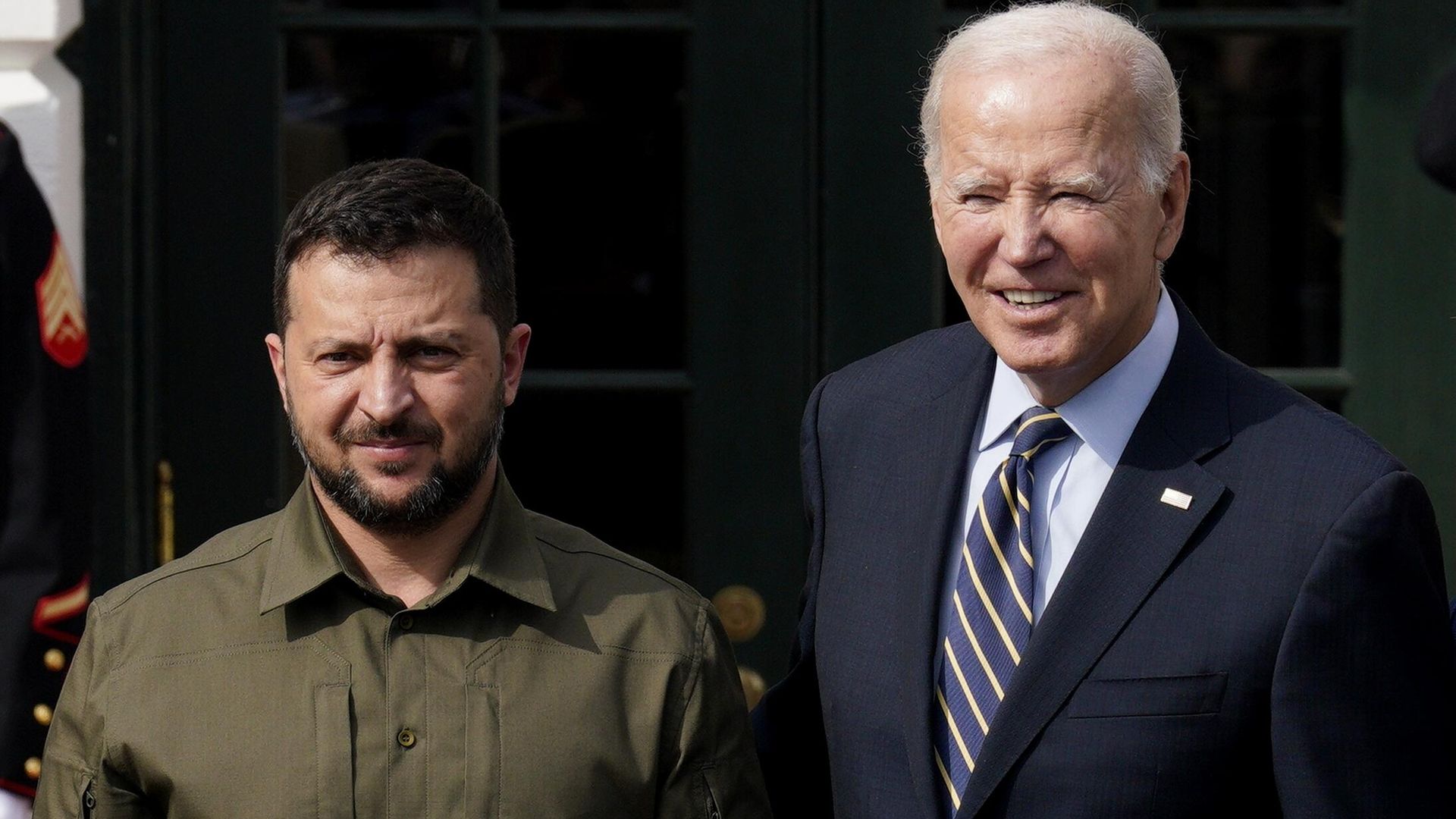 Президент Украины Владимир Зеленский и президент США Джо Байден во время встречи в Белом доме Президент Украины Владимир Зеленский и президент США Джо Байден во время встречи в Белом доме - РИА Новости, 1920, 07.06.2024