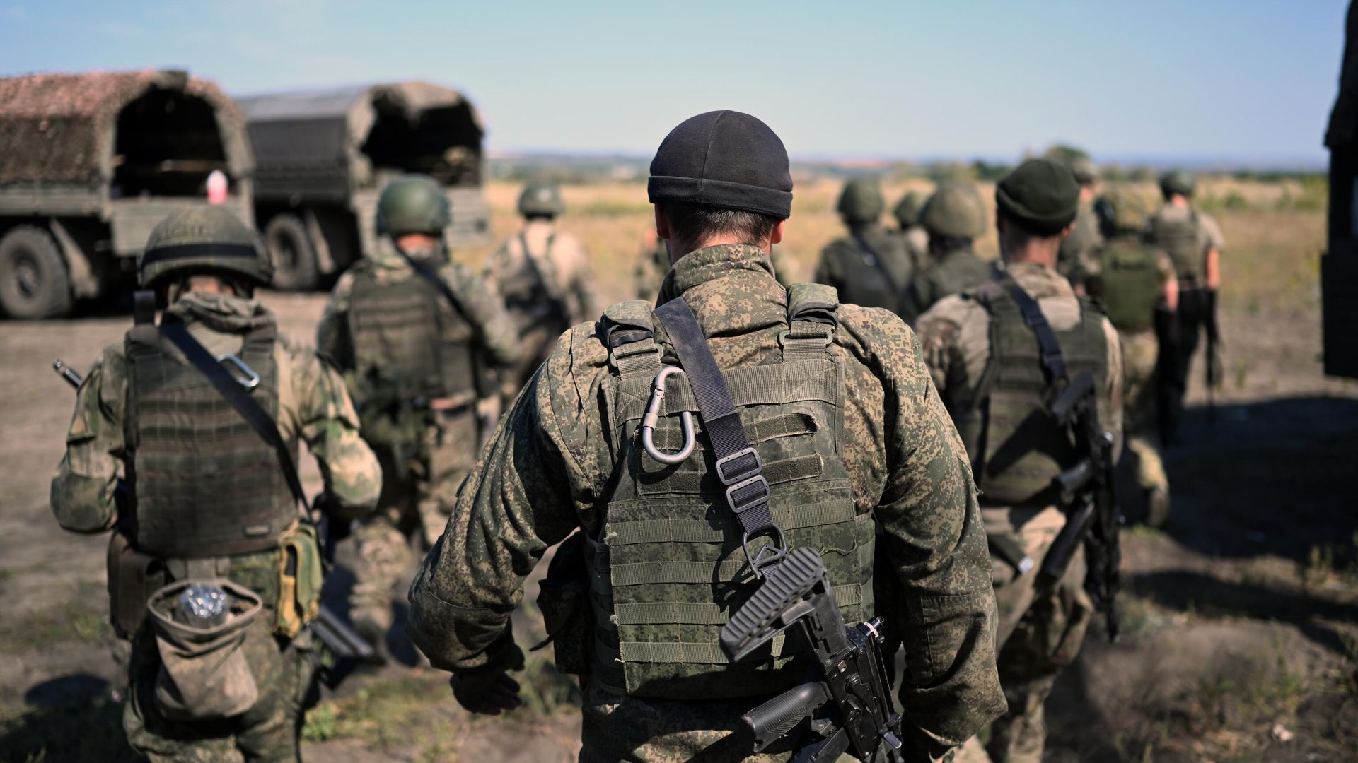 Российские военнослужащие в зоне проведения спецоперации Российские военнослужащие в зоне проведения спецоперации - РИА Новости, 1920, 15.11.2023