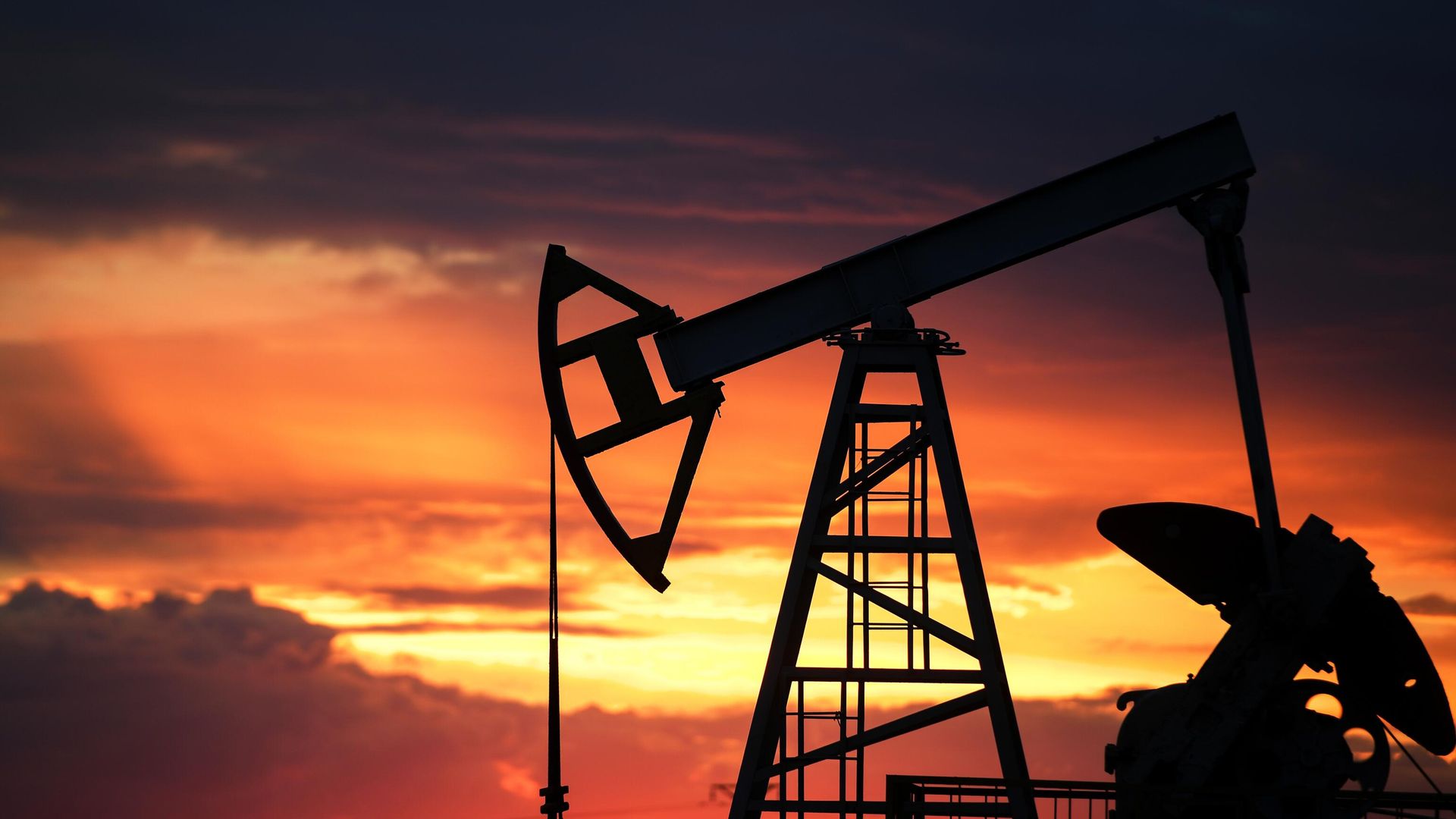 Работа нефтяных станков-качалок Работа нефтяных станков-качалок - РИА Новости, 1920, 08.12.2023