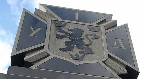 Надгробие с эмблемой дивизии Ваффен СС Галичина на кладбище святого Владимира в Оквилле, Канада Надгробие с эмблемой дивизии Ваффен СС Галичина на кладбище святого Владимира в Оквилле, Канада - РИА Новости, 1920, 03.10.2023