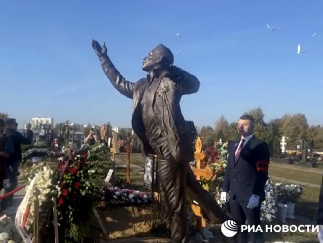 Памятник Борису Моисееву на Троекуровском кладбище Памятник Борису Моисееву на Троекуровском кладбище - РИА Новости, 1920, 27.09.2023