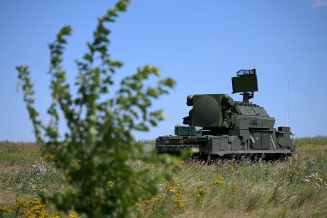 Зенитный ракетный комплекс (ЗРК) Тор-М1 