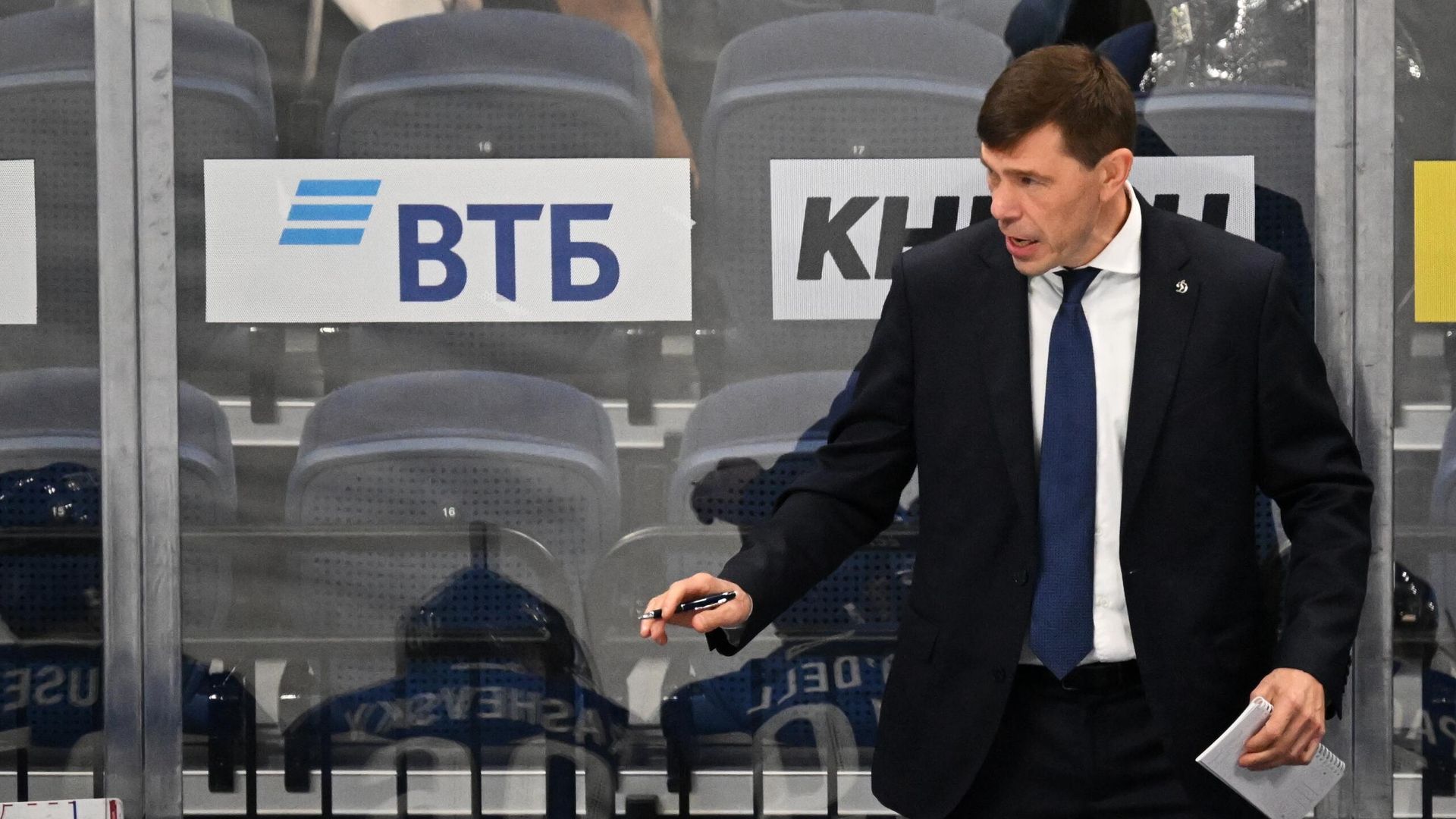 Главный тренер ХК Динамо Алексей Кудашов Главный тренер ХК Динамо Алексей Кудашов - РИА Новости, 1920, 31.03.2025