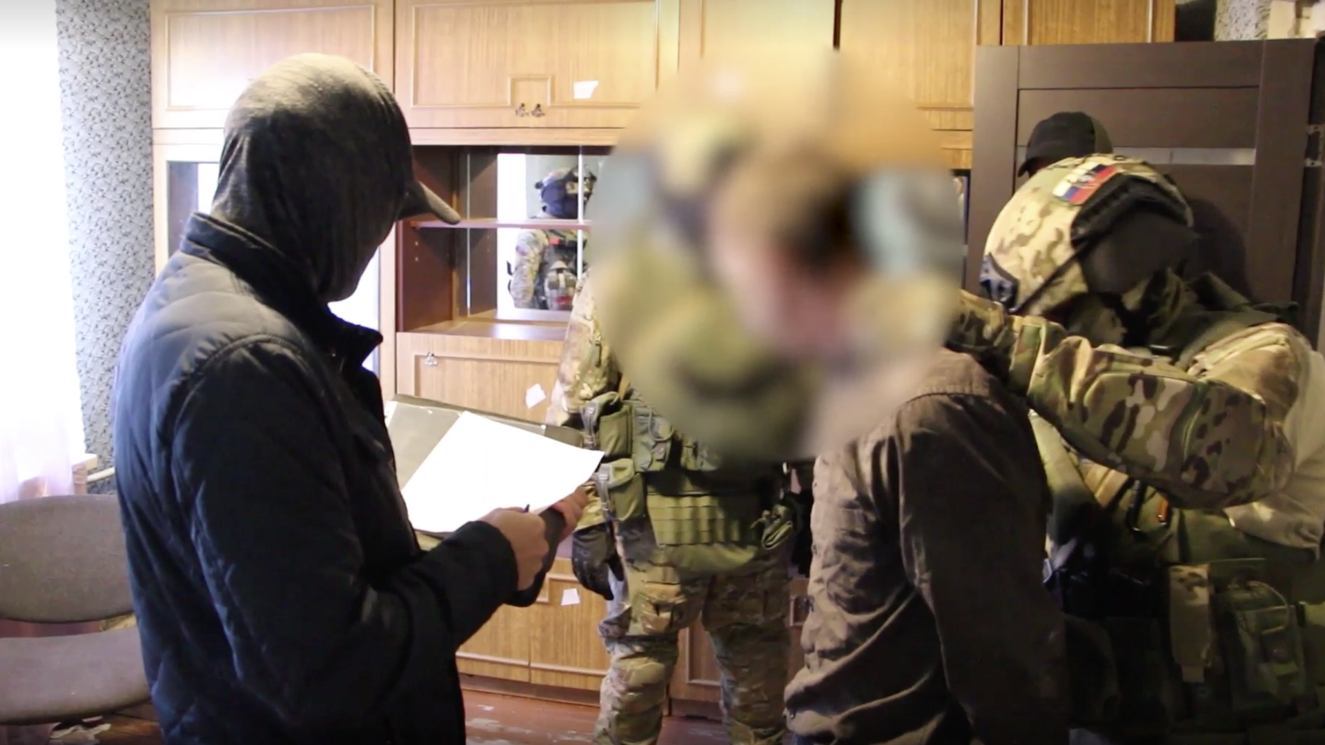 Задержание жителя Владимирской области, передававшего сведения украинским спецслужбам Задержание жителя Владимирской области, передававшего сведения украинским спецслужбам - РИА Новости, 1920, 05.10.2023