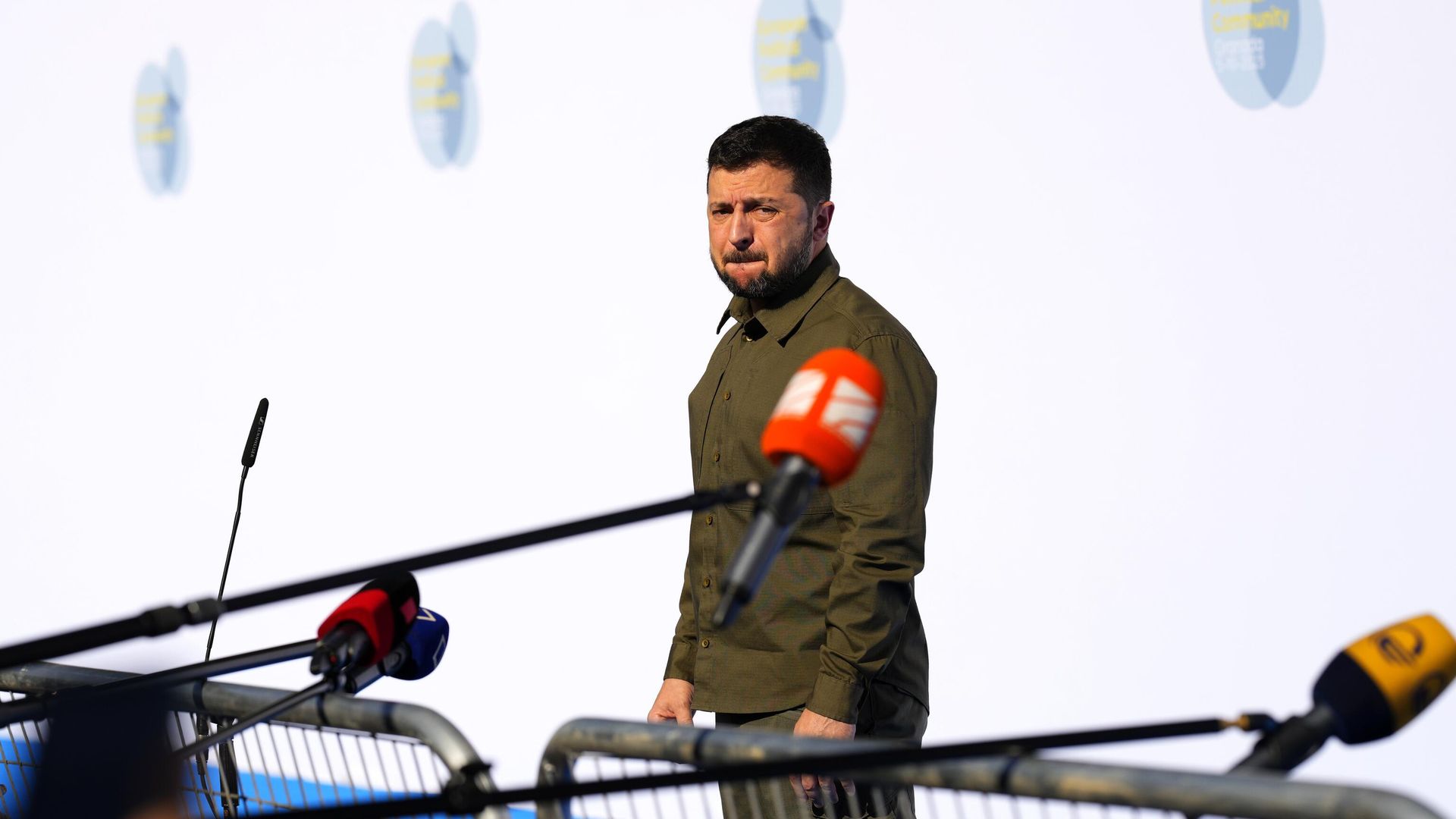 Президент Украины Владимир Зеленский во время саммита Европейского политсообщества в Гранаде - РИА Новости, 1920, 03.11.2023