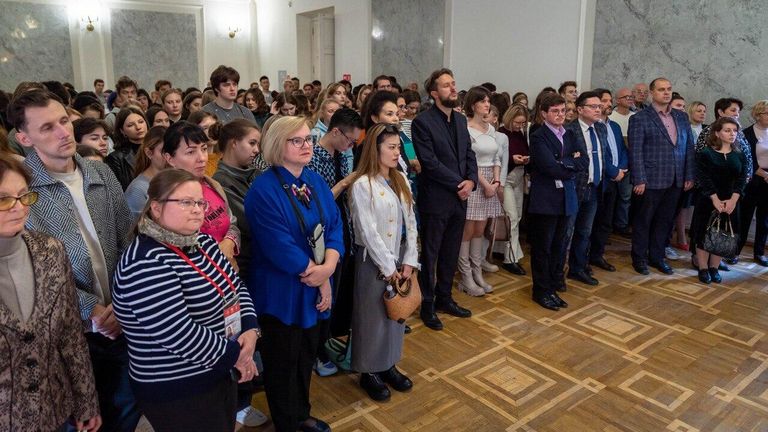 Выставка Учителями славится Россия, ученики приносят славу ей Выставка Учителями славится Россия, ученики приносят славу ей