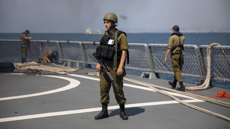 Военные на палубе корвета Atzmaut ВМС Израиля Военные на палубе корвета Atzmaut ВМС Израиля