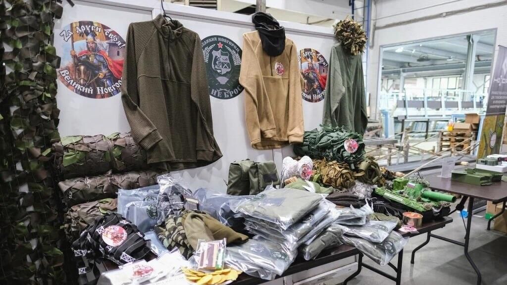 Новгородская область отправила бойцам СВО 40 тонн гумпомощи Новгородская область отправила бойцам СВО 40 тонн гумпомощи - РИА Новости, 1920, 12.10.2023