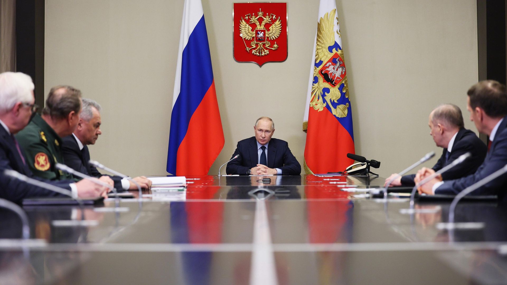 Президент РФ Владимир Путин проводит совещание, на котором обсуждается ход специальной военной операции, а также ситуация в зоне палестино-израильского конфликта - РИА Новости, 1920, 19.10.2023