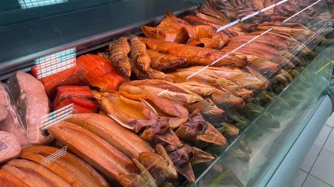 Тюмень. Продажа рыбы на Михайловском рынке Тюмень. Продажа рыбы на Михайловском рынке