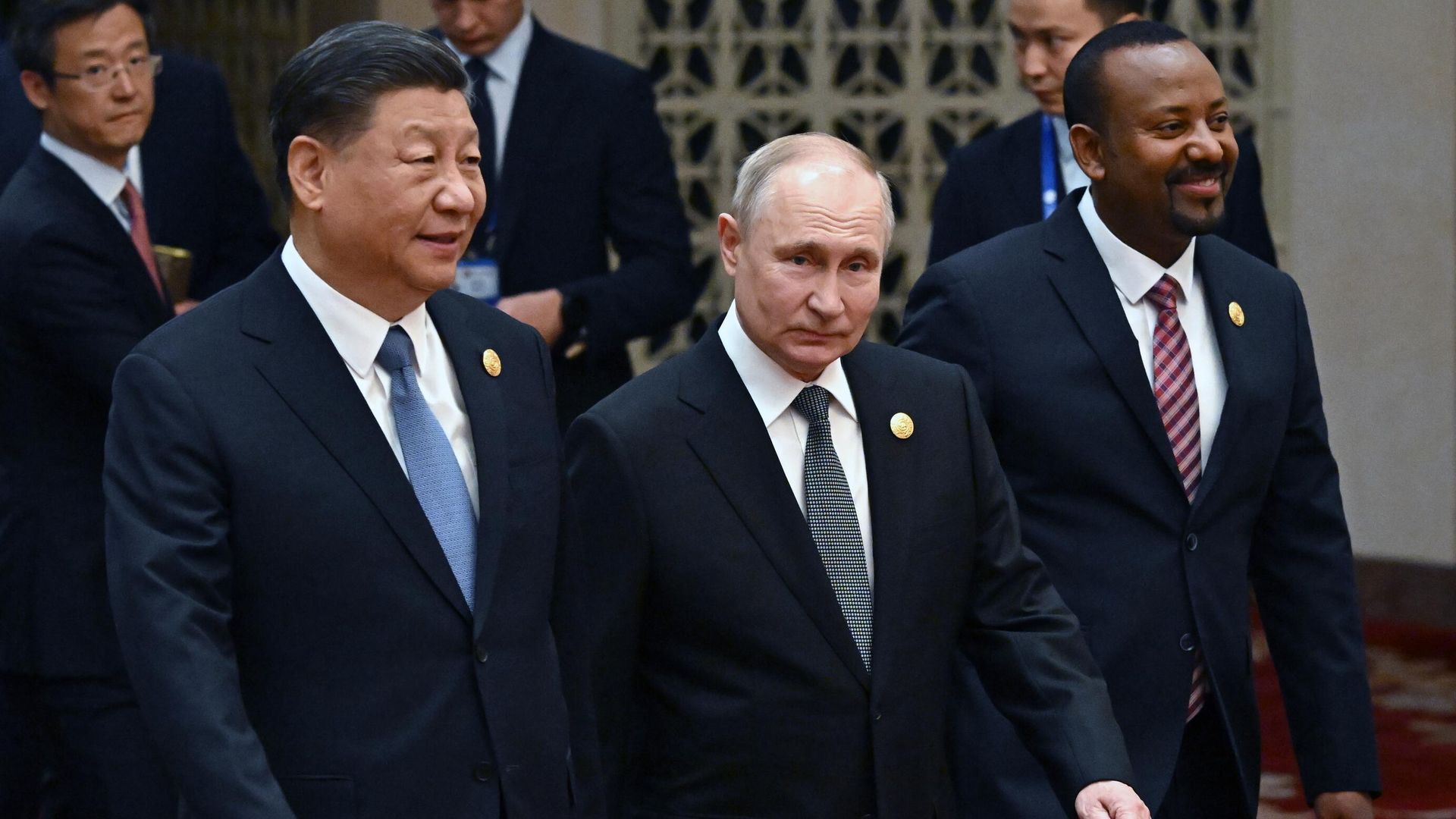 Президент России Владимир Путин и председатель КНР Си Цзиньпин Президент России Владимир Путин и председатель КНР Си Цзиньпин - РИА Новости, 1920, 04.11.2023