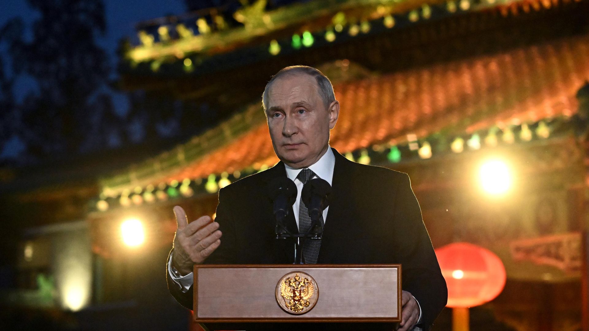 Пресс-подход Владимира Путина в Пекине Пресс-подход Владимира Путина в Пекине - РИА Новости, 1920, 18.10.2023