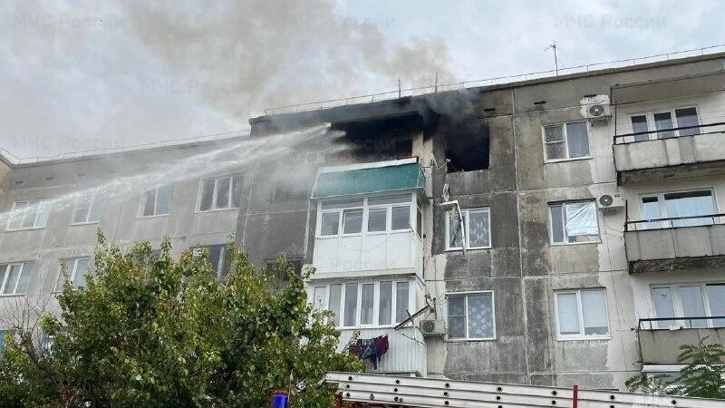На месте пожара в пятиэтажном доме в городе Котельниково Волгоградской области На месте пожара в пятиэтажном доме в городе Котельниково Волгоградской области - РИА Новости, 1920, 23.10.2023