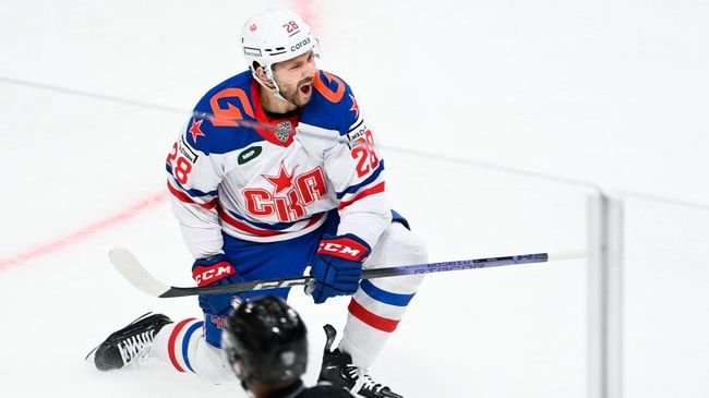 Форвард СКА Сергей Толчинский