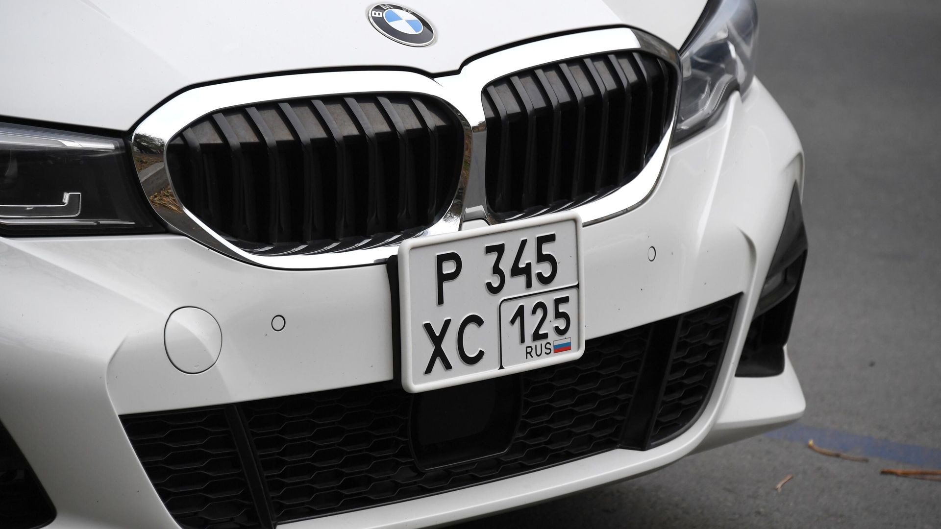 Номер на автомобиле BMW Номер на автомобиле BMW - РИА Новости, 1920, 10.07.2024