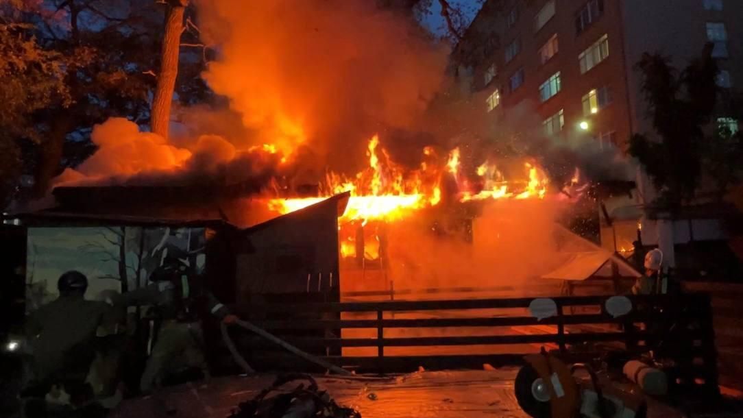 Пожар в зоопарке в Саратове. 26 октября 2023 Пожар в зоопарке в Саратове. 26 октября 2023 - РИА Новости, 1920, 26.10.2023