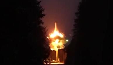 Пуск межконтинентальной баллистической ракеты Ярс с государственного испытательного космодрома Плесецк по полигону Кура в ходе тренировки стратегических сил ядерного сдерживания Пуск межконтинентальной баллистической ракеты Ярс с государственного испытательного космодрома Плесецк по полигону Кура в ходе тренировки стратегических сил ядерного сдерживания - РИА Новости, 1920, 26.12.2023