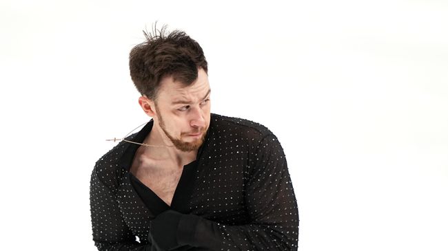 Дмитрий Алиев выступает с произвольной программой в мужском одиночном катании на III этапе Гран-при России Красноярье по фигурному катанию в Красноярске.