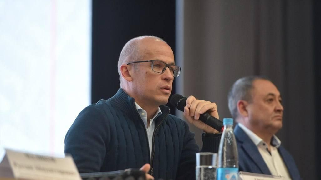 Александр Бречалов на открытой встрече главы республики с семьями участников СВО Александр Бречалов на открытой встрече главы республики с семьями участников СВО - РИА Новости, 1920, 30.10.2023