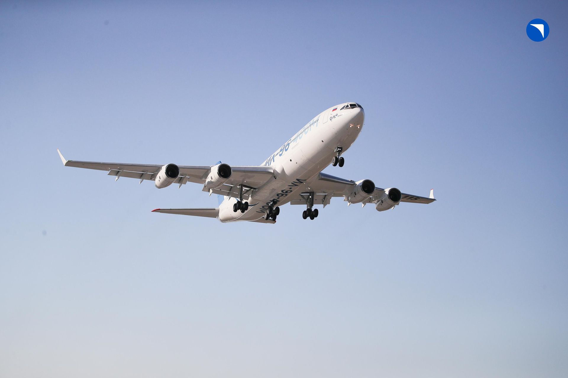 Самолет Ил-96-400М совершил первый полет - РИА Новости, 1920, 10.11.2023