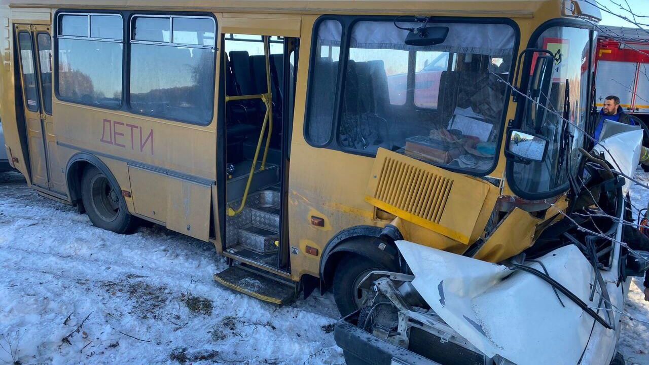 ДТП с участием автобуса на 10 км автодороги Черновское- Кундравы на территории Чебаркульского района Челябинской области ДТП с участием автобуса на 10 км автодороги Черновское- Кундравы на территории Чебаркульского района Челябинской области - РИА Новости, 1920, 06.11.2023