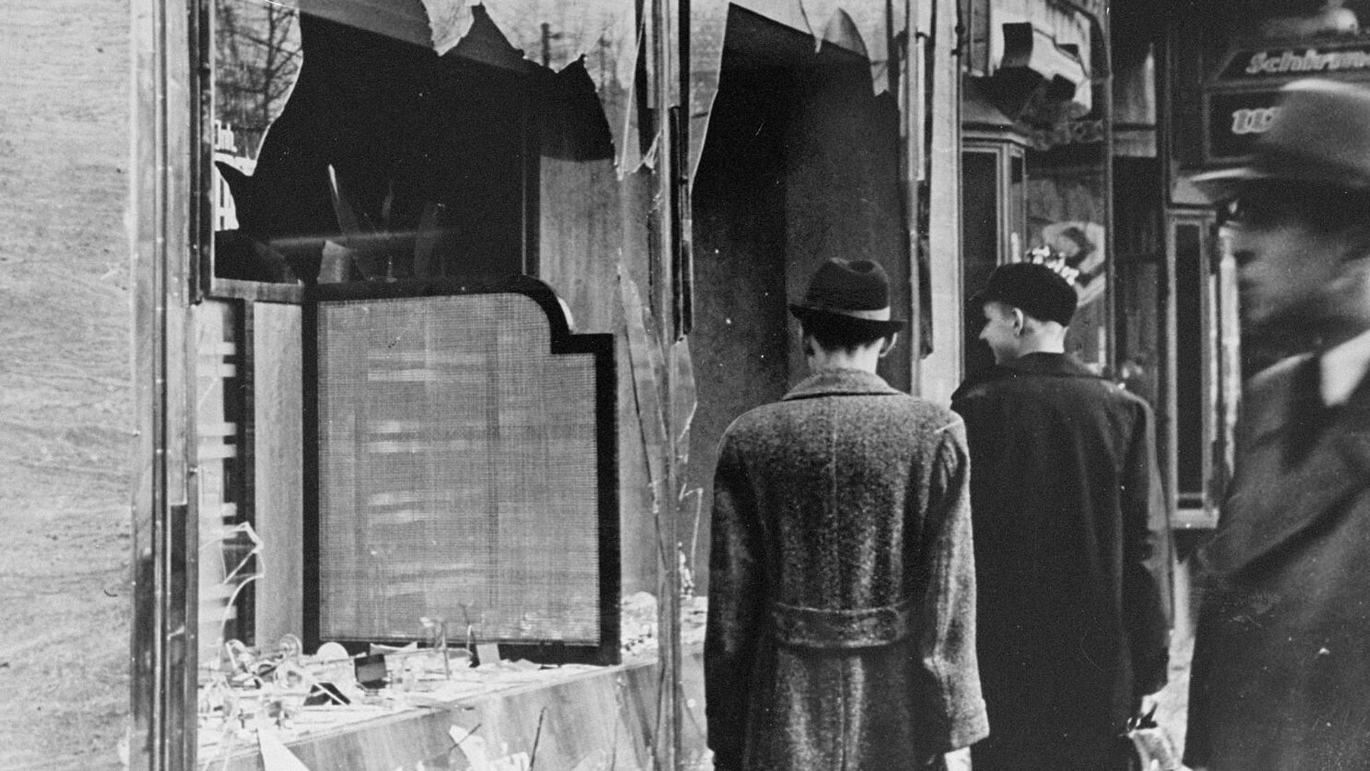 Хрустальная ночь, прошедшая в ночь с 9 на 10 ноября 1938 года Хрустальная ночь, прошедшая в ночь с 9 на 10 ноября 1938 года - РИА Новости, 1920, 09.11.2023