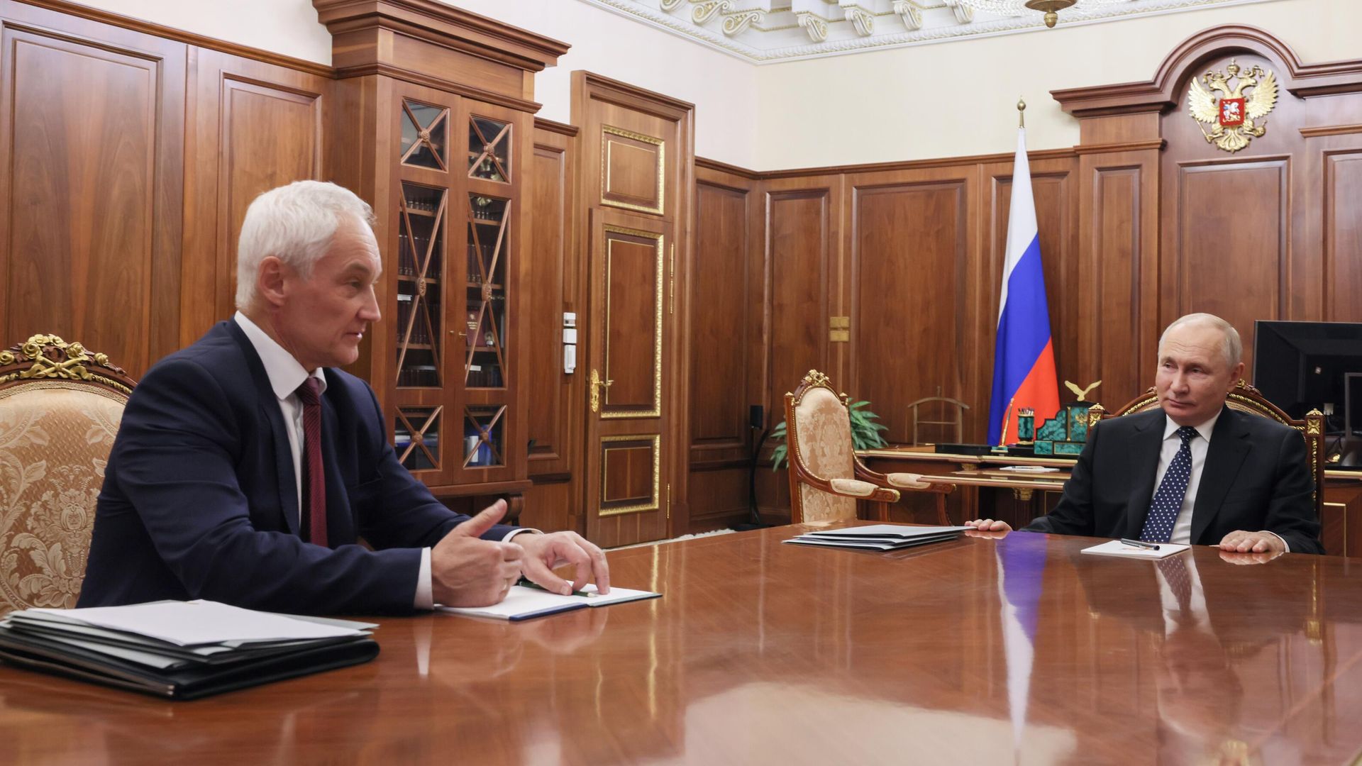 Президент РФ Владимир Путин и первый заместитель председателя правительства РФ Андрей Белоусов во время встречи Президент РФ Владимир Путин и первый заместитель председателя правительства РФ Андрей Белоусов во время встречи - РИА Новости, 1920, 07.11.2023