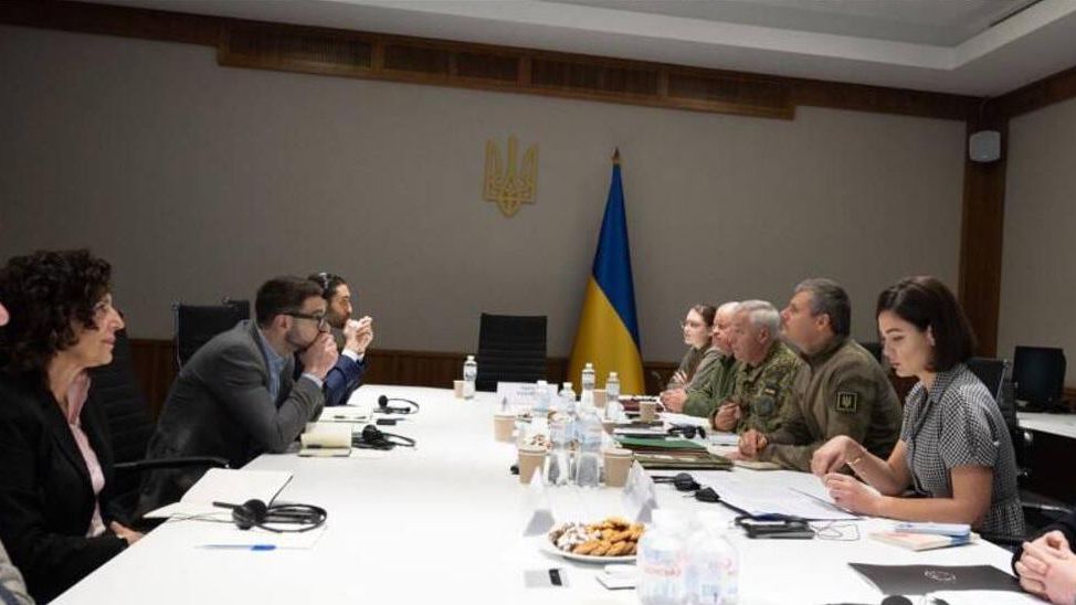 Глава офиса Владимира Зеленского Андрей Ермак на встрече с председателем фонда Открытое общество, сыном американского миллиардера Джорджа Сороса Алексом Соросом Глава офиса Владимира Зеленского Андрей Ермак на встрече с председателем фонда Открытое общество, сыном американского миллиардера Джорджа Сороса Алексом Соросом - РИА Новости, 1920, 07.11.2023