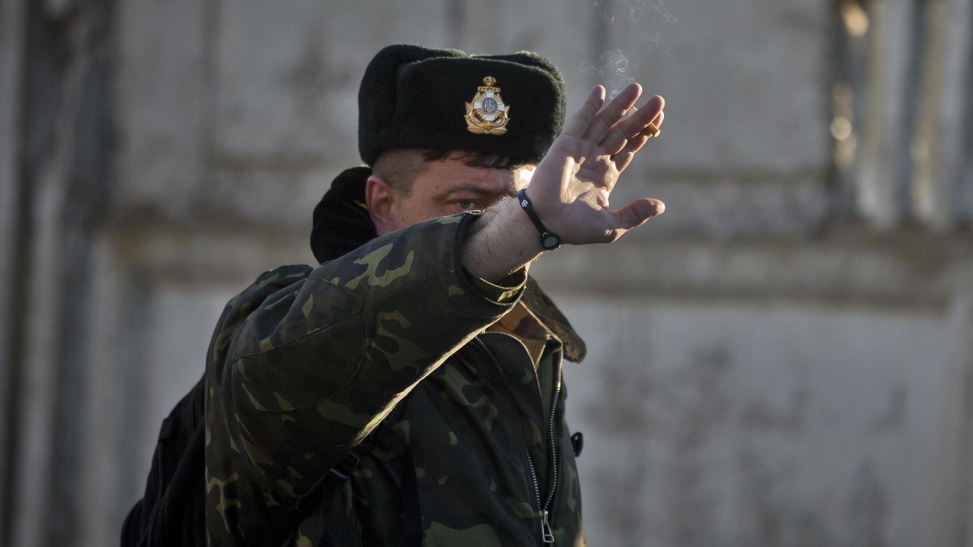 Украинский военный в шапке-ушанке Украинский военный в шапке-ушанке - РИА Новости, 1920, 26.04.2024
