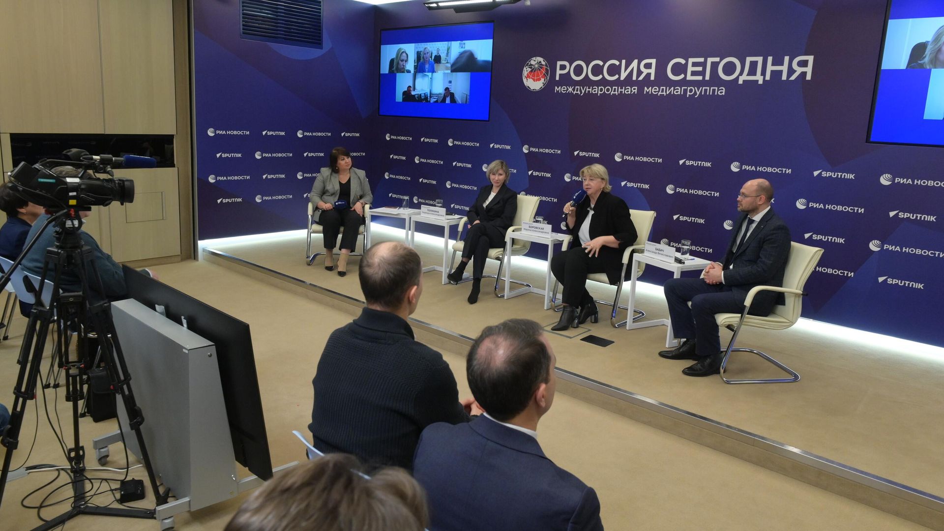 Круглый стол на тему: Университеты в системе работы с талантливыми школьниками: опыт и новые подходы Круглый стол на тему: Университеты в системе работы с талантливыми школьниками: опыт и новые подходы - РИА Новости, 1920, 13.11.2023