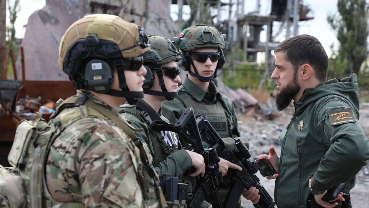 Сыновья главы Чечни Рамзана Кадырова и министр республики по национальной политике, внешним связям, печати и информации Ахмед Дудаев Сыновья главы Чечни Рамзана Кадырова и министр республики по национальной политике, внешним связям, печати и информации Ахмед Дудаев - РИА Новости, 1920, 09.11.2023