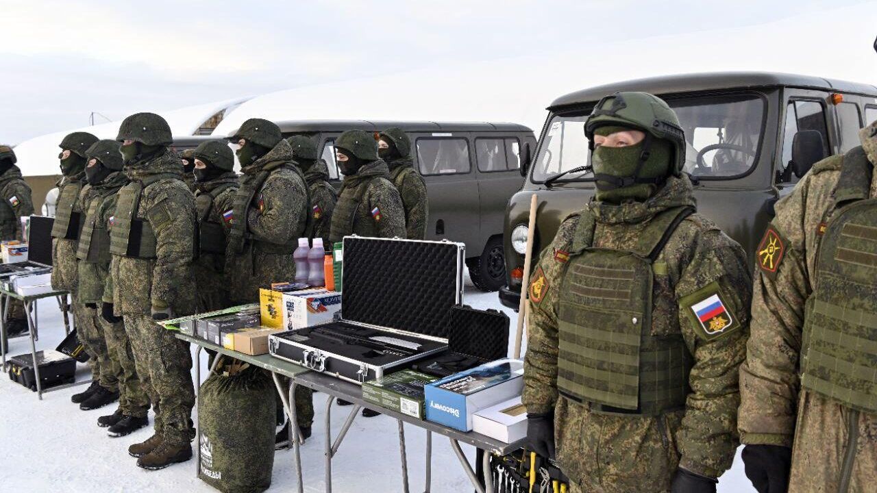 Очередная партия оборудования и техники направлена из Мурманской области в зону СВО Очередная партия оборудования и техники направлена из Мурманской области в зону СВО - РИА Новости, 1920, 09.11.2023