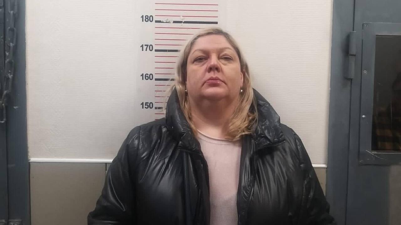 Женщина, ударившая росгвардейца на концерте в Санкт-Петербурге Женщина, ударившая росгвардейца на концерте в Санкт-Петербурге - РИА Новости, 1920, 10.11.2023