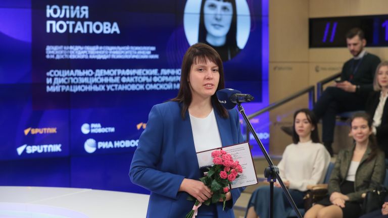 Лауреат конкурса молодых ученых РАО Юлия Потапова Лауреат конкурса молодых ученых РАО Юлия Потапова