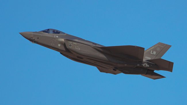 Самолет F-35