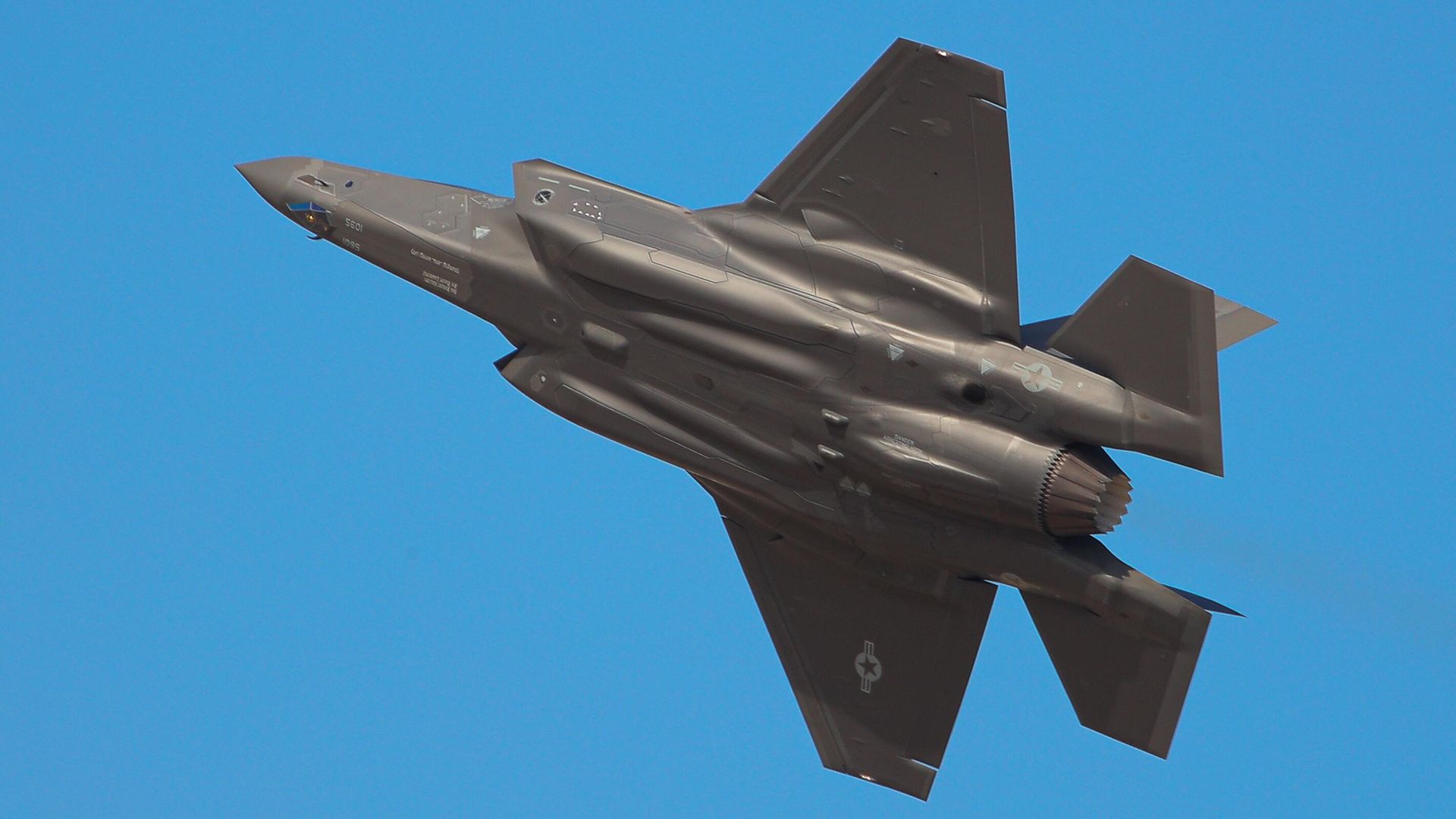Самолет F-35 Самолет F-35 - РИА Новости, 1920, 09.08.2024